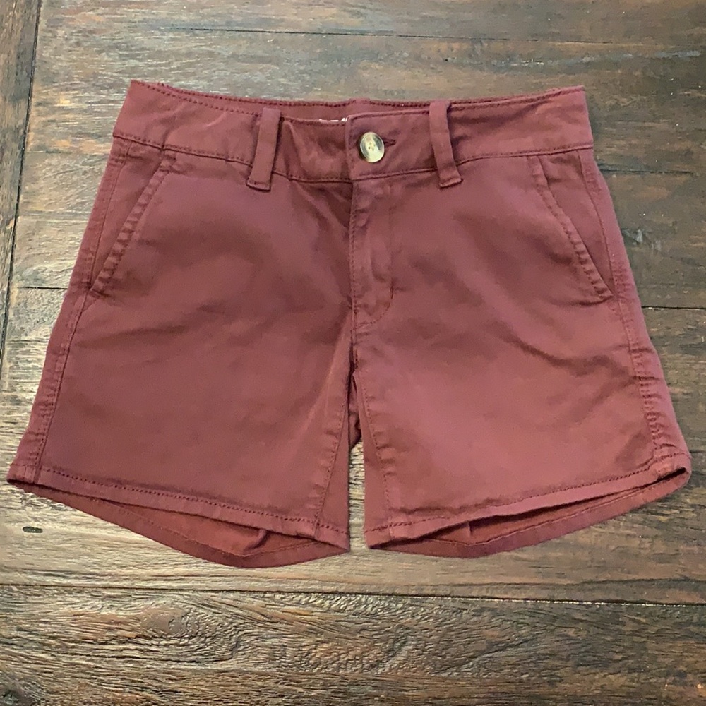 AEO Twill Midi Burgundy Stretch Shorts - Picture 2 of 6